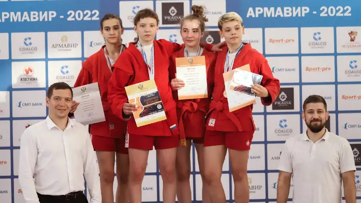 Варвара Малова из Лесосибирска стала победительницей первенства России по самбо