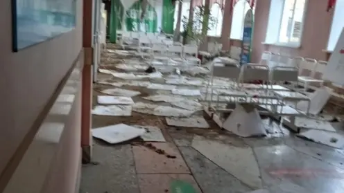 В поликлинике в Кемеровской области обвалился потолок