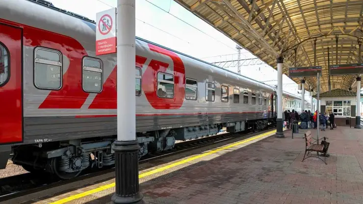 Школьники смогут путешествовать на поезде со скидкой 50% летом 2022 года
