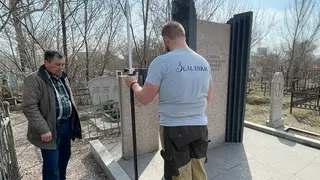 В Красноярске восстанавливают ограду Троицкого кладбища