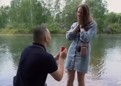 Красноярский полицейский сделал своей девушке предложение в эфире телепрограммы