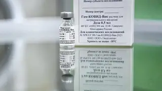 В Дзержинском районе в передвижном ФАПе вакцинируют от коронавируса