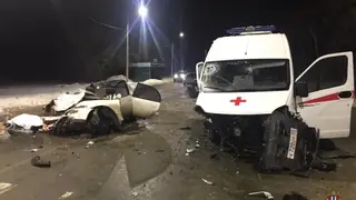В ДТП с машиной скорой помощи в Омске погиб один человек