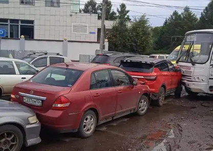 Массовая авария с участием автобуса и четырех машин произошла на Свободном в Красноярске
