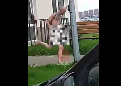 В посёлке под Красноярском голый мужчина устроил пробежку и распугал детей