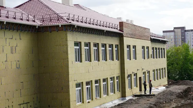 В Красноярске до сентября завершат реконструкцию школы № 36 на Сопочной
