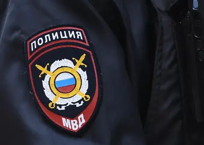 В Красноярске полицейский выстрелил в напавшего на него пьяного мужчину с ножом