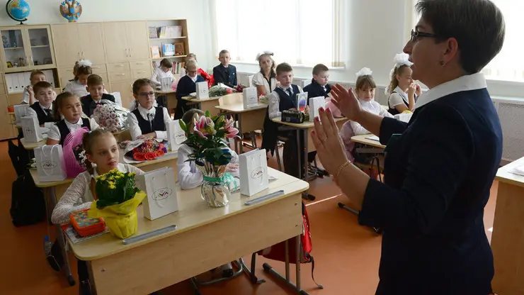В Госдуму РФ внесли законопроект о снятии излишней бюрократической нагрузки со школьных преподавателей