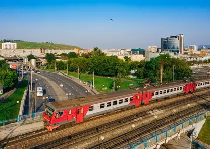 В августе часть пригородных поездов КрасЖД будет отправляться в поездки раньше