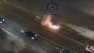 В Красноярске на ул. Октябрьская загорелся автомобиль