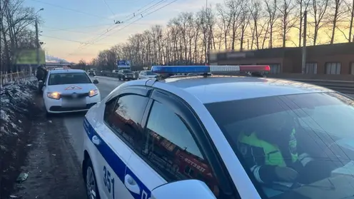 В Хабаровске дедушка посадил за руль своего 8-летнего внука