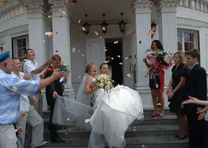 В Красноярском крае стали чаще жениться и разводиться