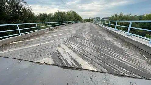 В Красноярском крае отремонтировали проезжую часть моста через Тарайку