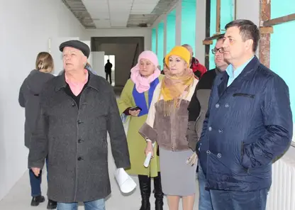 Единороссы проверили ход капитального ремонта школ в городе Бородино