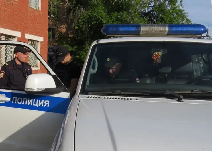 В Красноярске пьяный байкер угрожал 11-летнему ребёнку расправой