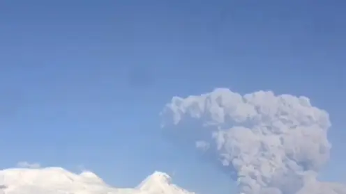 Авиакомпаниям могут изменить маршрут из-за извержения вулкана на Камчатке