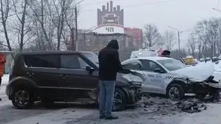В Красноярске на улице Калинина произошло массовое ДТП с пострадавшими