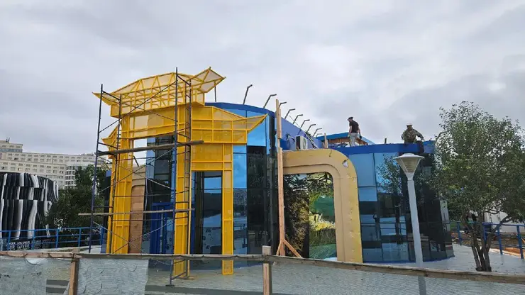 На острове Русский во Владивостоке монтируют павильон Бурятии