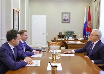 Губернатору Александру Уссу представили нового управляющего Красноярским отделением Сбербанка