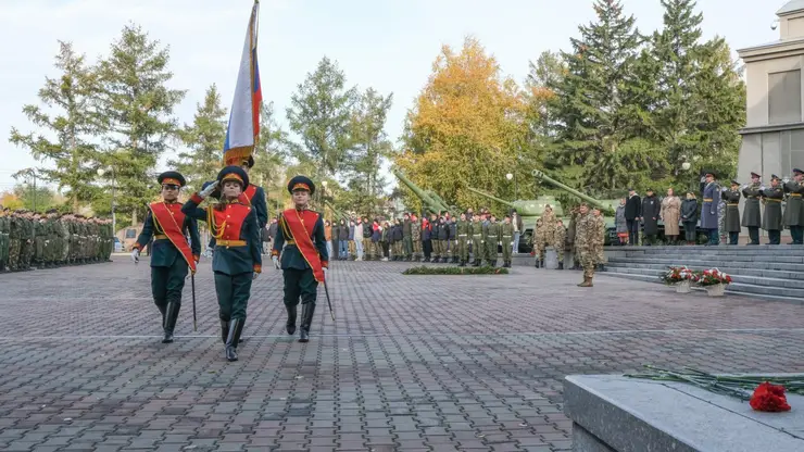 В Красноярске состоялась военно-спортивная игра «Служу Отечеству»