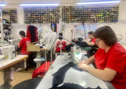 В Хабаровске работники швейной фабрики изготовят 6000 комплектов термобелья для мобилизованных