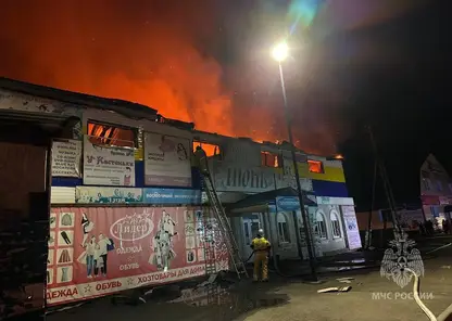 Торговый центр «Июнь» загорелся в Нижней Пойме Красноярского края