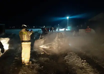В Омской области мужчина сжег свою машину, не желая отдавать её на штрафстоянку 