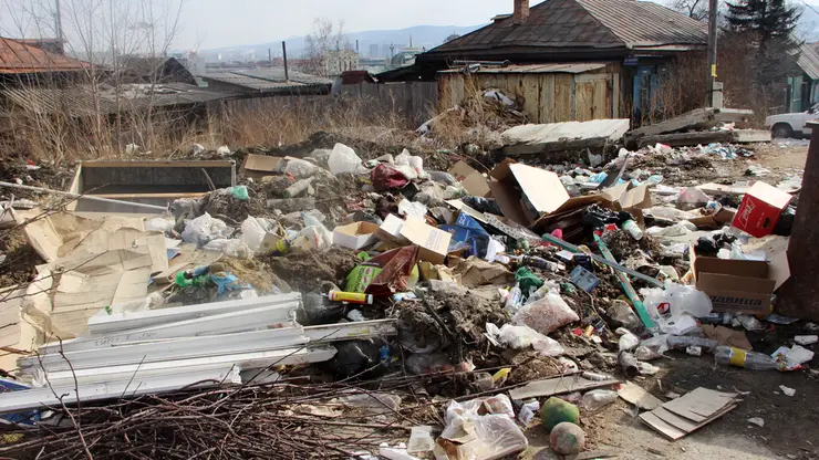 С Железнодорожного района Красноярска вывезли 222 КамАЗа мусора