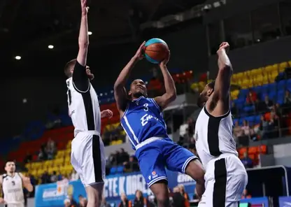 В Красноярске баскетбольный «Енисей» уступил МБА в первом матче года