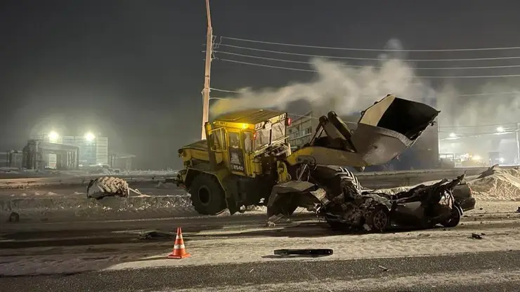 Сотрудники ГИБДД выясняют обстоятельства смертельного ДТП c трактором в Норильске