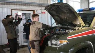 В Хабаровске местное предприятие помогает ремонтировать машины для военнослужащих