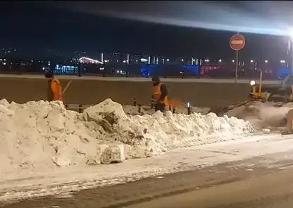 Более 42 тысяч кубометров снега убрали с улиц и дорог Красноярска за минувшие выходные