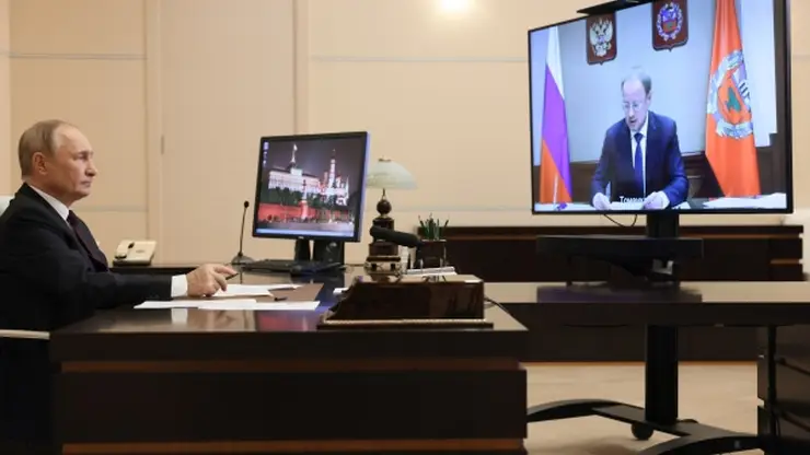 Губернатор Алтайского крае на встрече с президентом России пожаловался на нехватку служебного жилья для молодых врачей
