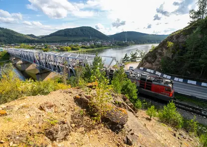 Красноярская железная дорога реконструировала мост через реку Мана