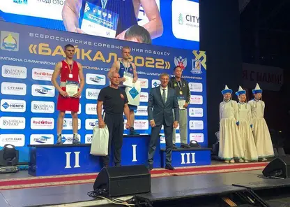 Две серебряные медали завоевали красноярцы на всероссийских состязаниях по боксу