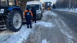Почти 900 КамАЗов снега вывезли дорожники с улиц Красноярска за прошедшие сутки