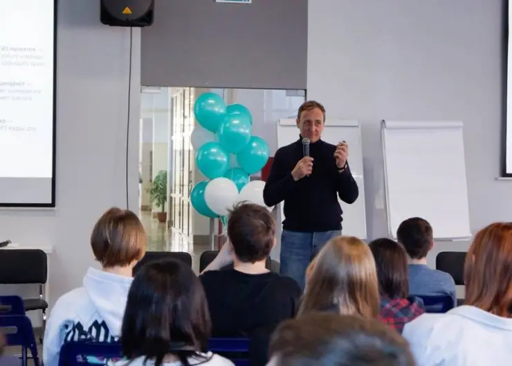 Партпроект «Цифровая Россия» провел день ИТ-профориентации для красноярских школьников