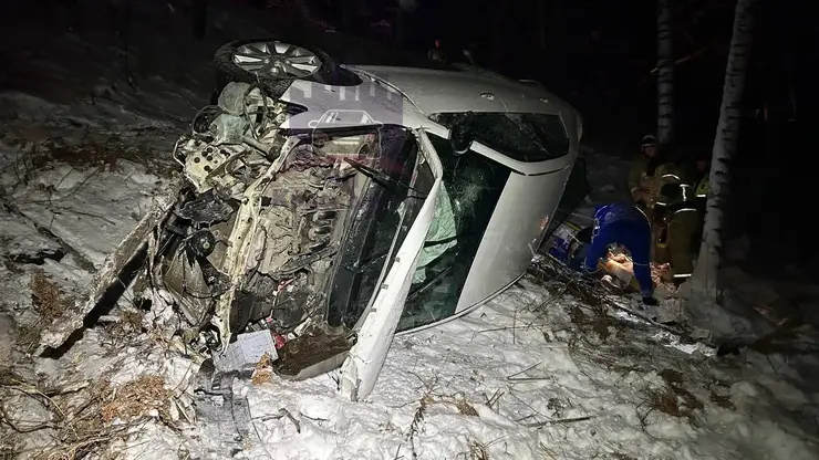Несколько человек пострадали после вылета Toyota Camry с дороги Красноярск - Дивногорск