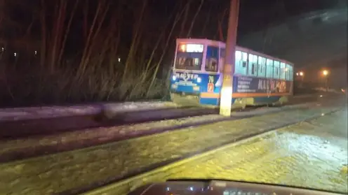 В Ачинске мужчина погиб под колесами трамвая