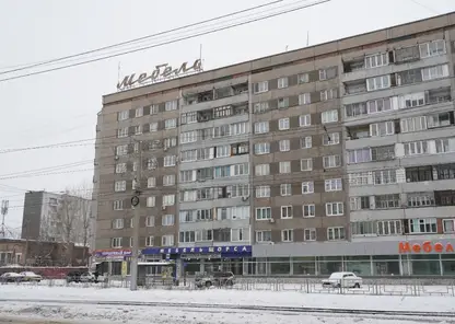 В Красноярске на ул. Щорса могут убрать советскую вывеску «Мебель»