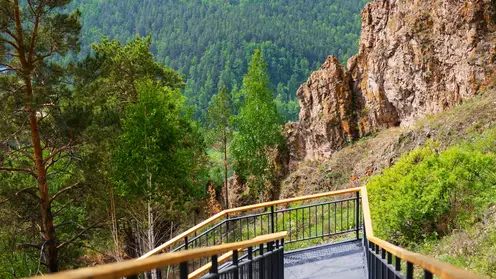 В Красноярске до 25 июня будет закрыта лестница на Торгашинский хребет