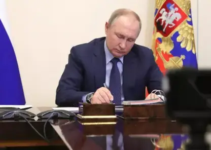 Владимир Путин подписал указ о праздновании Дня семьи, любви и верности