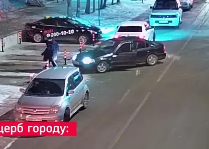 В Красноярске на ул. Красной Армии водители сломали замки на парковке на 3 млн рублей