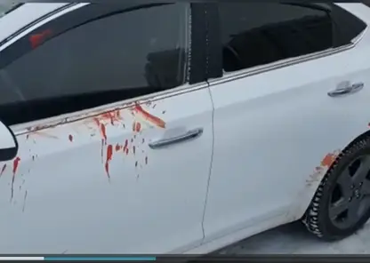 Житель Иркутска с ножом напал на таксиста и угнал его машину