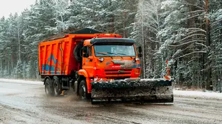На трассах Красноярского края образовался снежный накат
