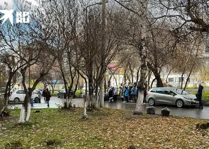 В Красноярске эвакуировали детскую поликлинику