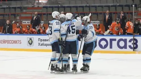 В чемпионате КХЛ новосибирцы обыграли «Амур» по буллитам