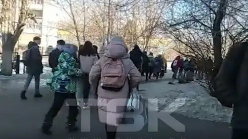 В Красноярске эвакуировали школу № 7
