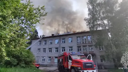 Центральная клиническая больница загорелась в Новосибирске 4 июня