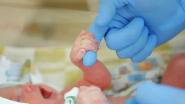В России выявлен первый новорождённый со СМА после расширения неонатального скрининга